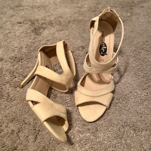 Rue 21 Cream Strapped Heels - Picture 2 of 2